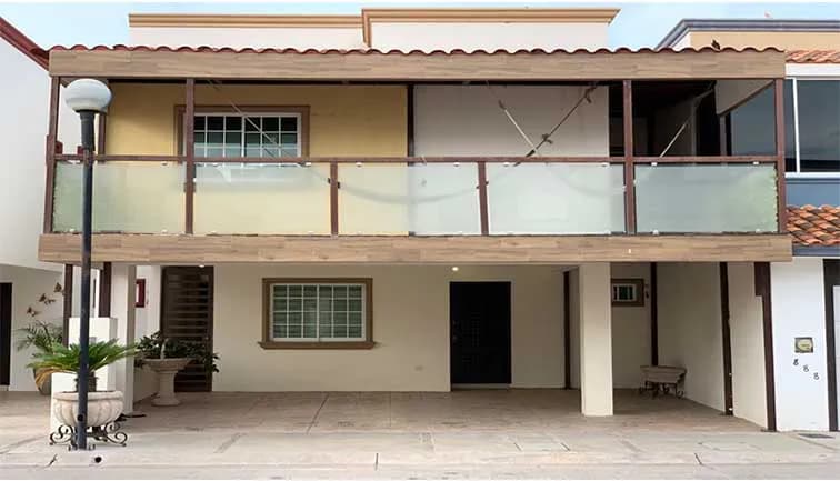 En Renta bonita Casa Amueblada, Privada Quinta Real.