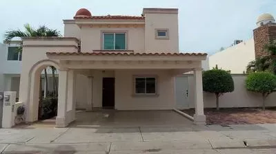 13_1277 | En Renta bonita Casa, Fraccionamiento Privadas Country | GM Inmobiliaria