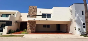 13_2823 | En Renta muy bonita y moderna Casa Amueblada, Privada Portal de Hierro. | GM Inmobiliaria