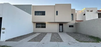 13_2451 | En Renta bonita y amplia Casa, Fraccionamiento Los Almendros. | GM Inmobiliaria