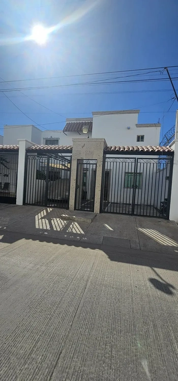 15_3042 | CASA EN RENTA AMUEBLADA COLONIA CENTRO | GM Inmobiliaria